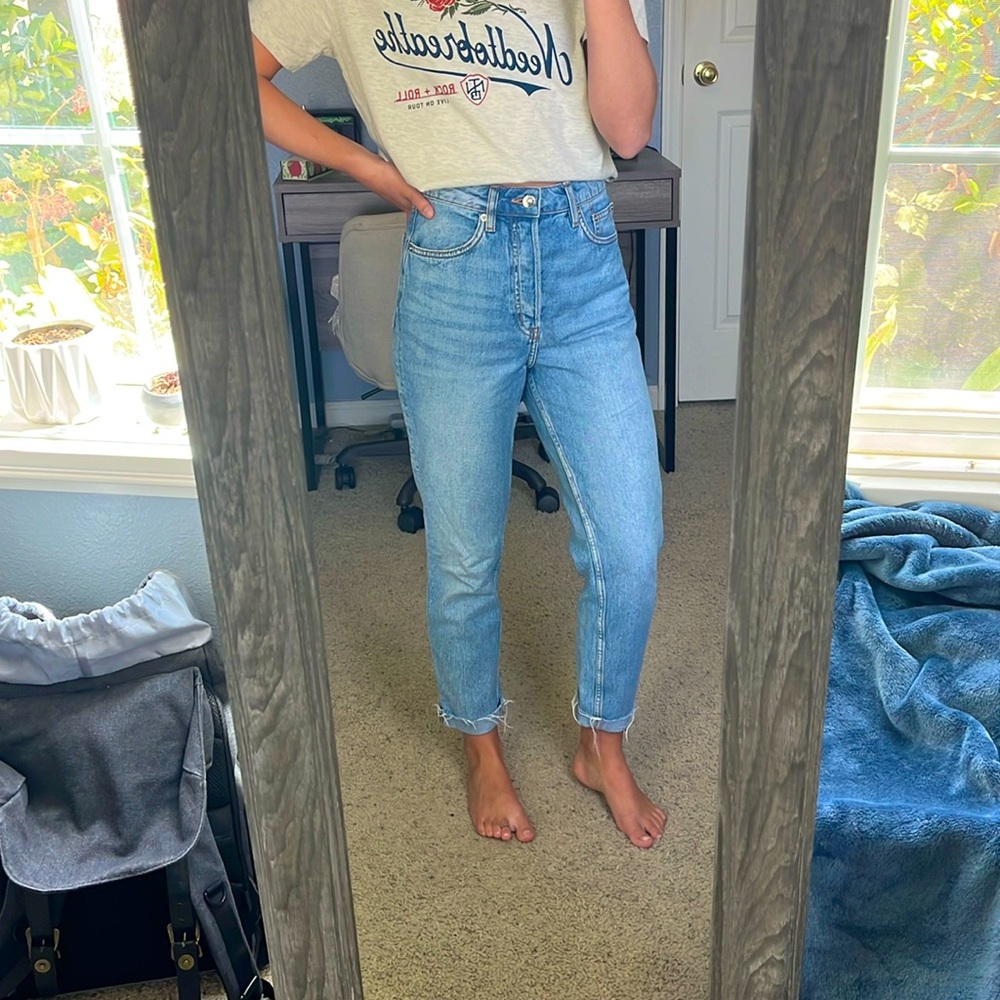 Woman’s H&M high waisted Jeans